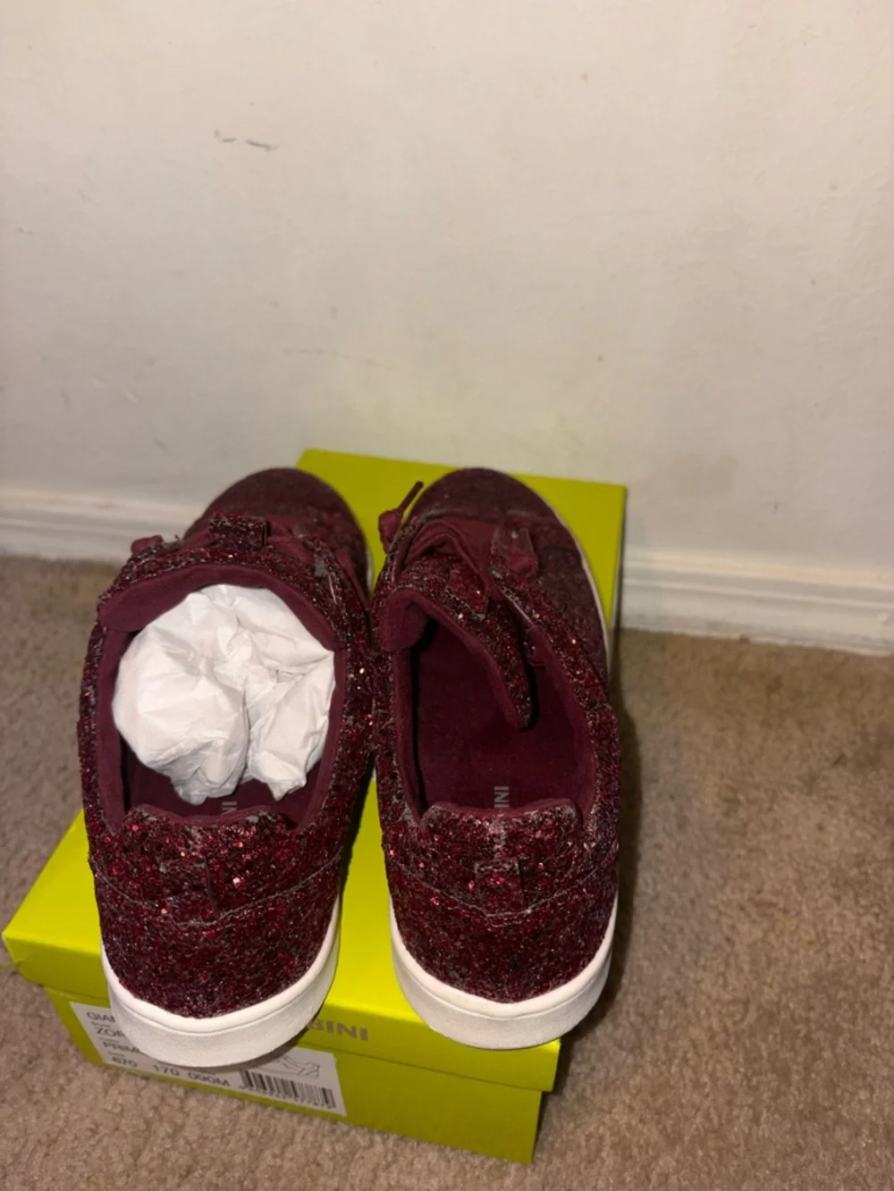 Gianni Bini Wine Glitter Low-Top Sneakers - Picture 3 of 7